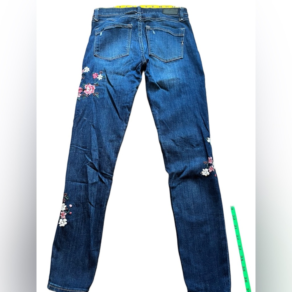 Express Jeans - Picture 6 of 9